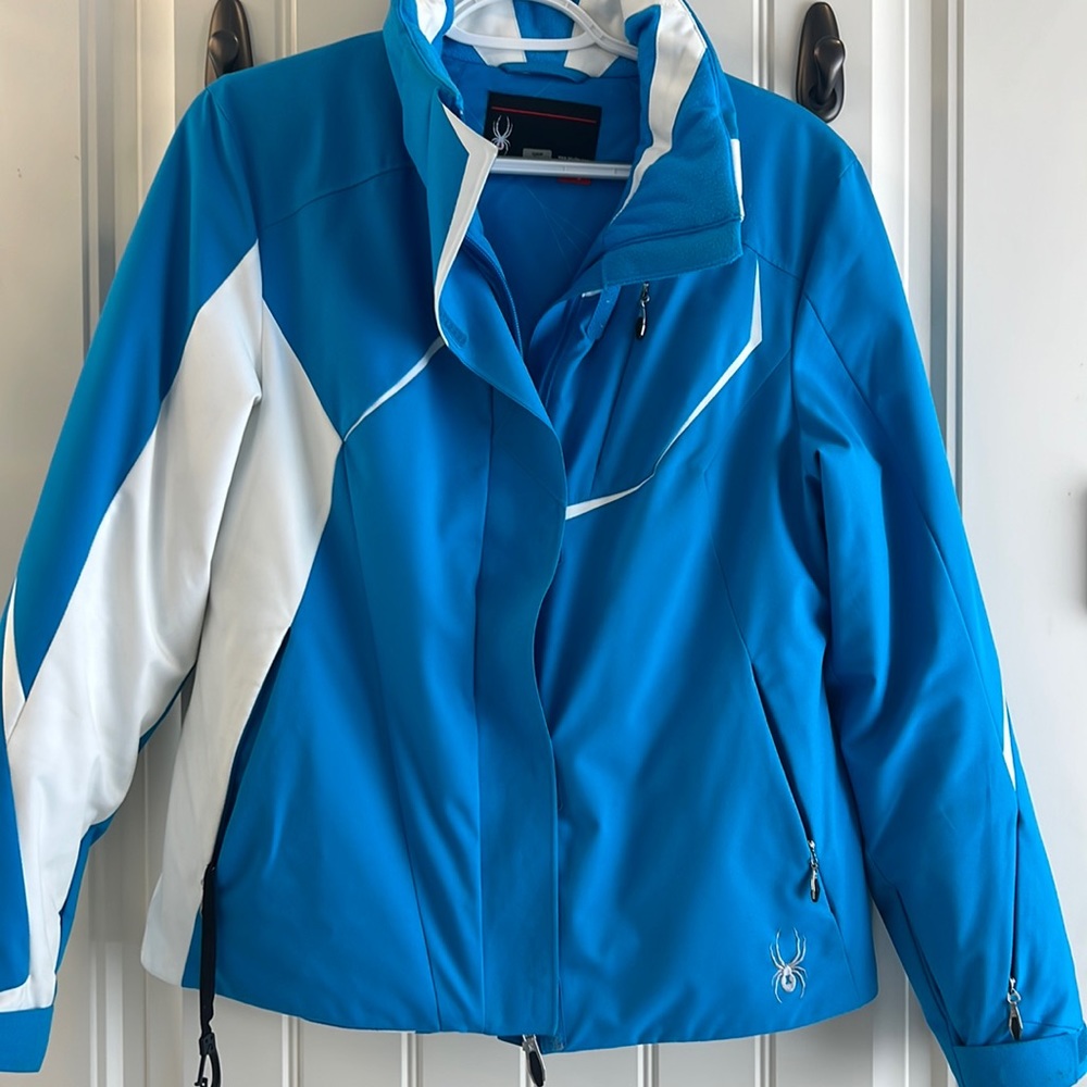 Spyder ski jacket. Size 6. Excellent condition.